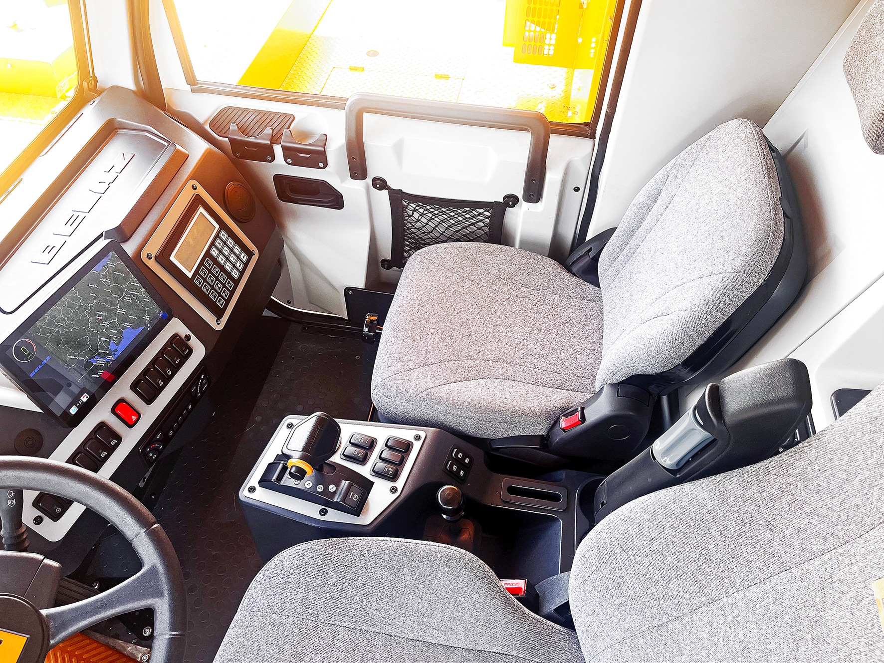 Разработка дизайна новой кабины карьерного самосвала БЕЛАЗ