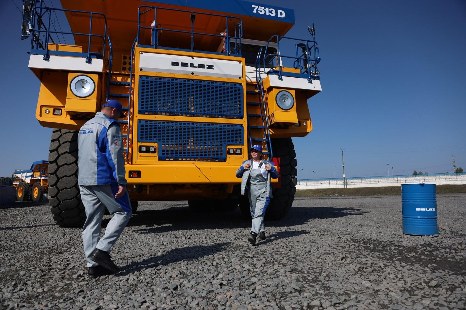 Операторы карьерных самосвалов БЕЛАЗ на международном чемпионате