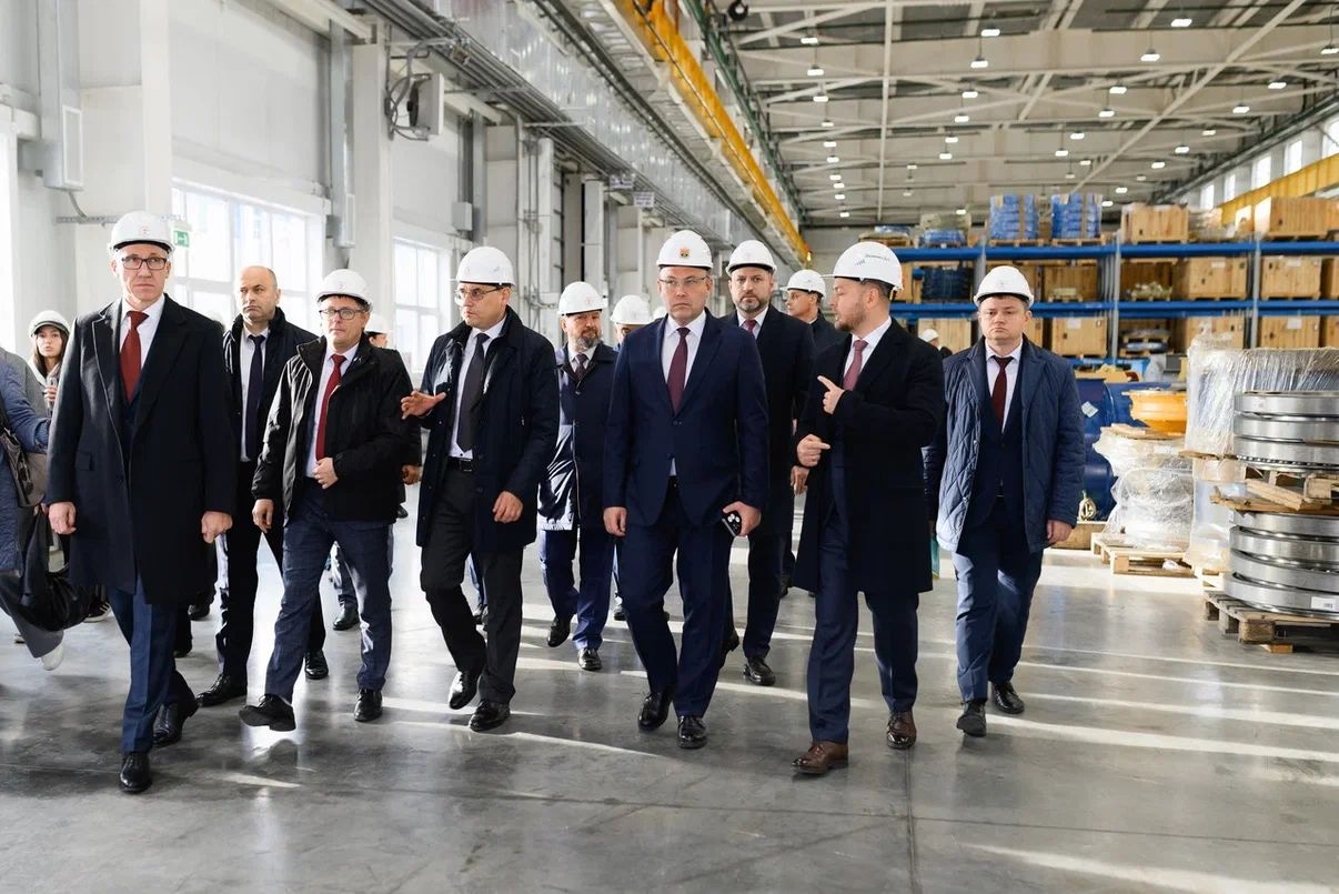 Официальные гости на открытии второй очереди Центра технической поддержки БЕЛАЗ в Кузбассе