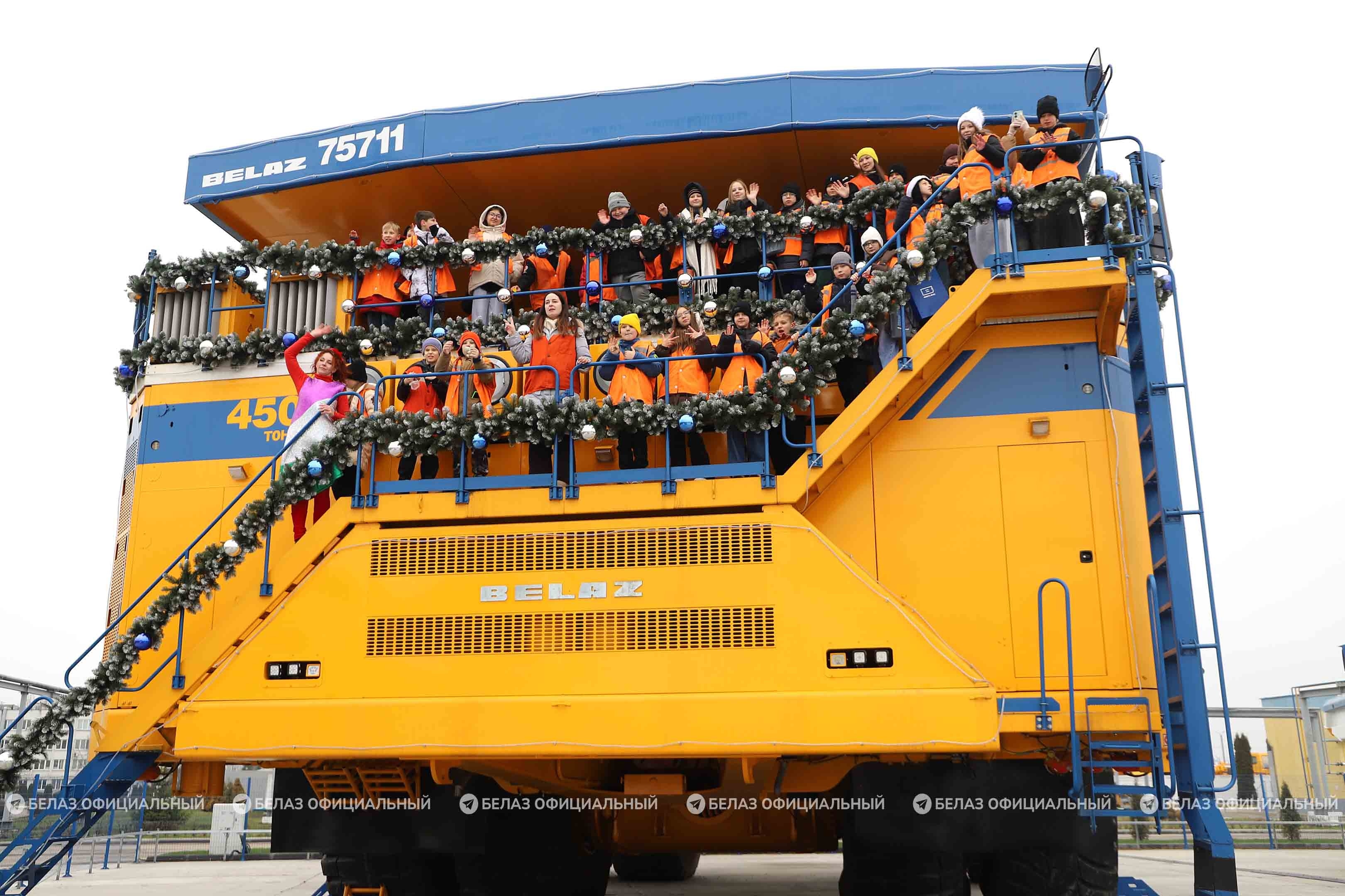 Юбилейный посетитель новогодней программы БЕЛАЗ
