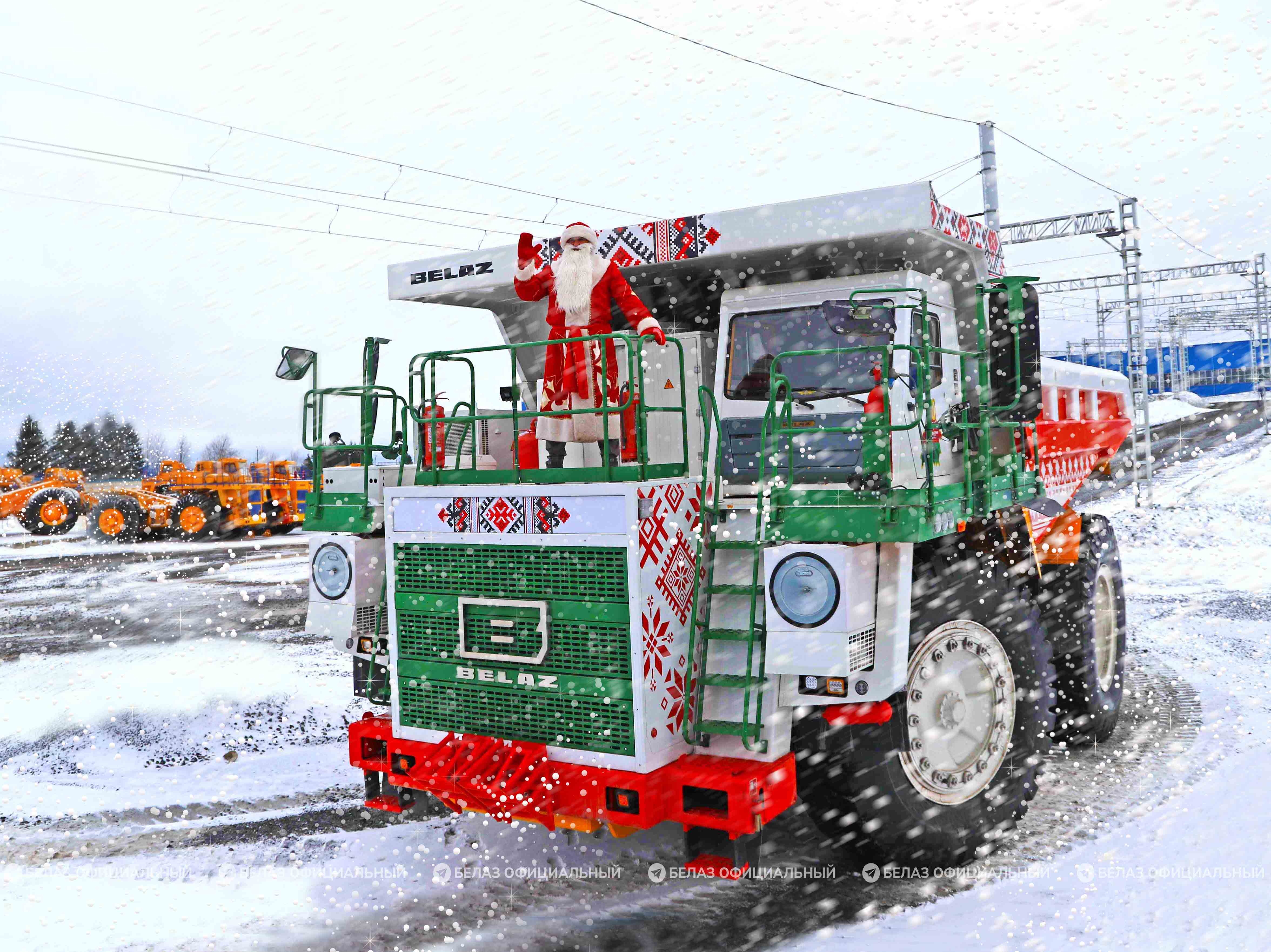 Новая выставочная площадка БЕЛАЗа с образцами карьерной техники