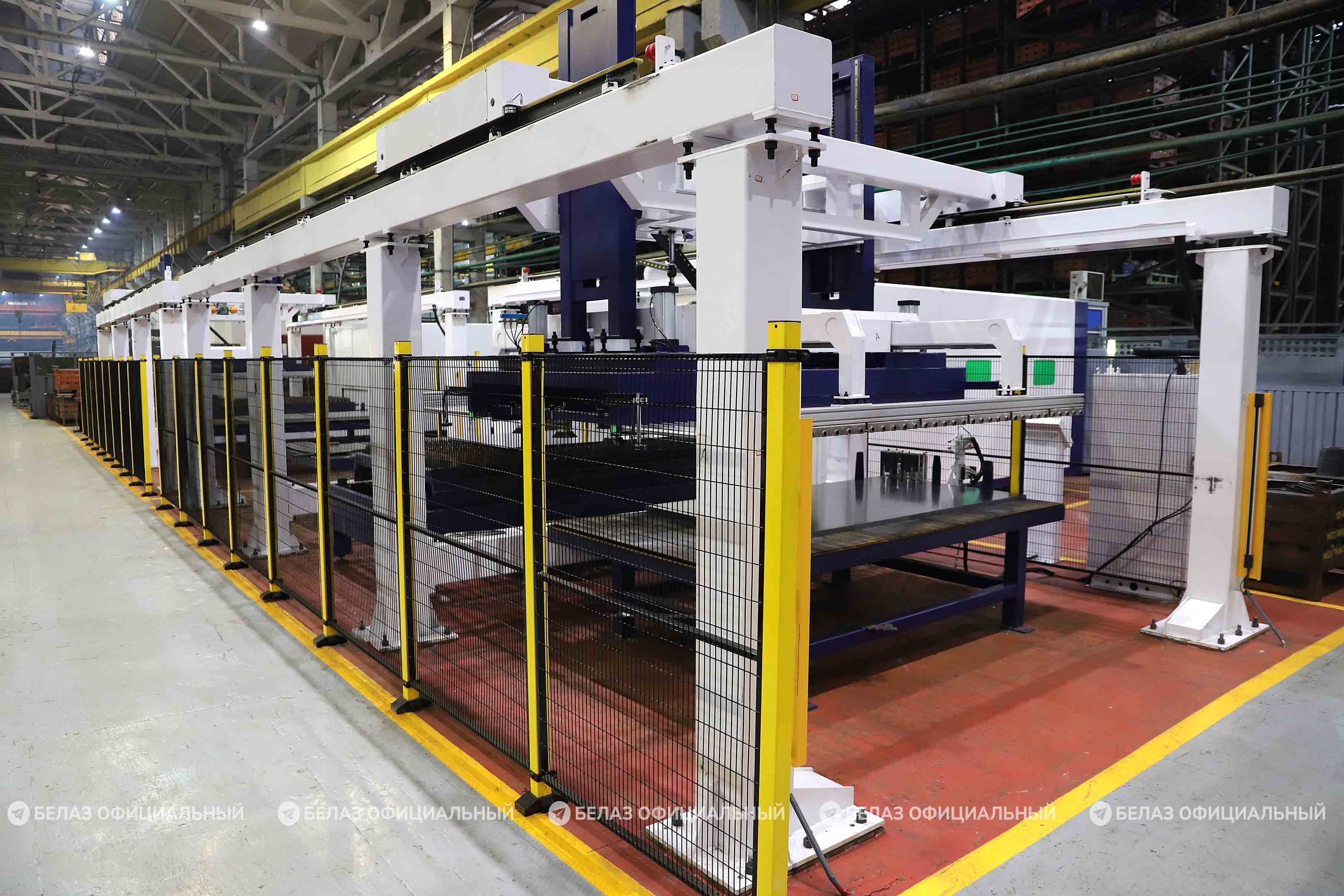 Новый промышленный лазерный комплекс в прессовом цехе BELAZ