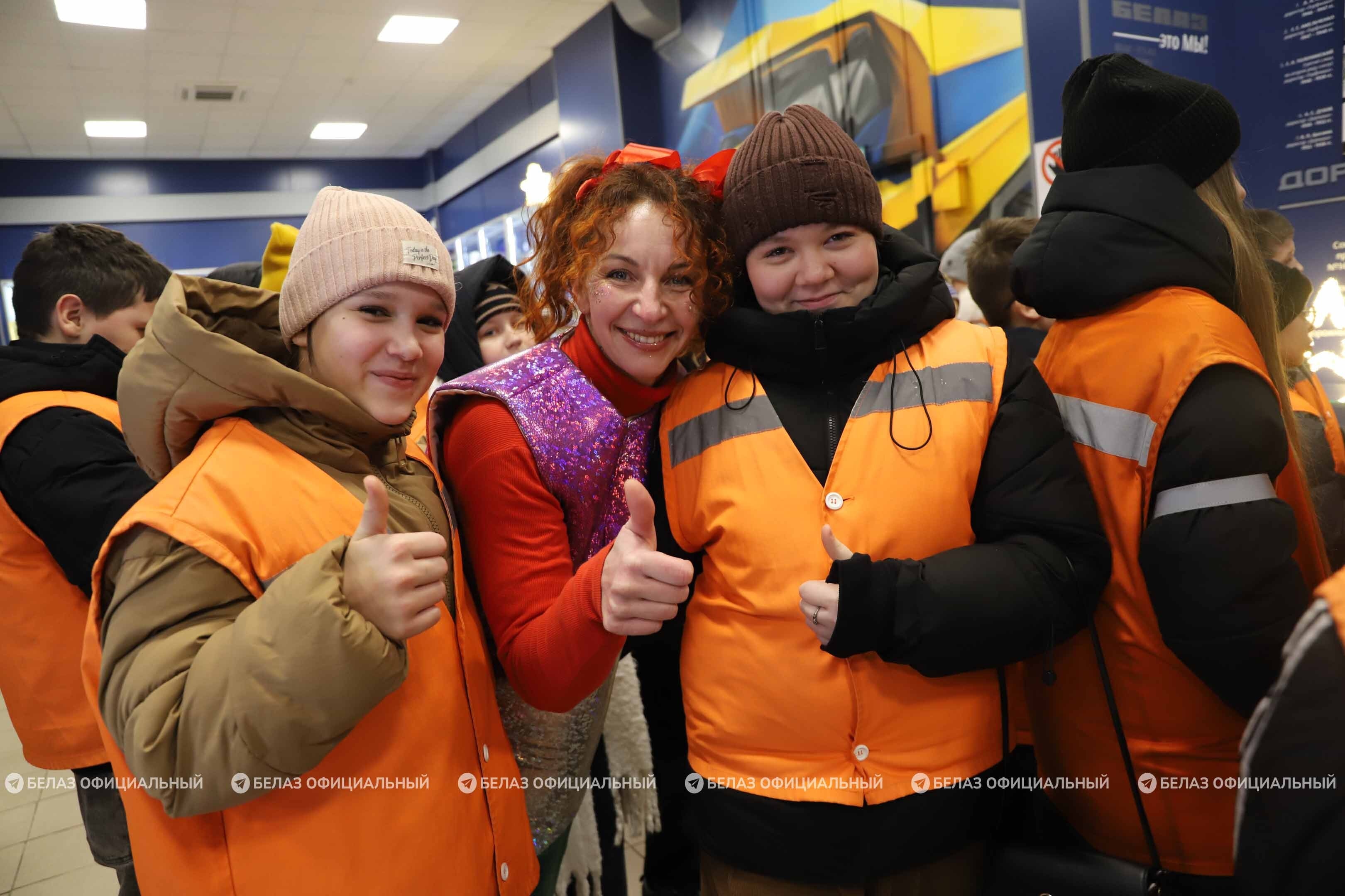 Новогодняя экскурсия на БЕЛАЗ для детей из Слуцка