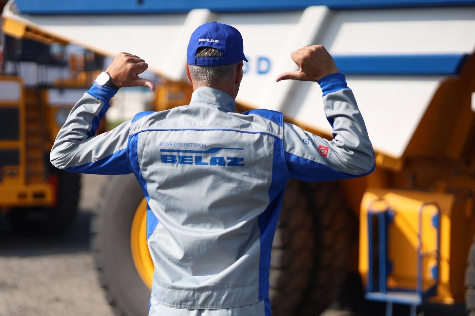 Дружеская атмосфера чемпионата Клуб операторов БЕЛАЗ