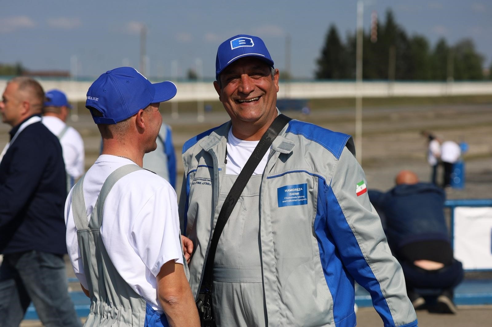 Операторы карьерных самосвалов БЕЛАЗ из разных стран